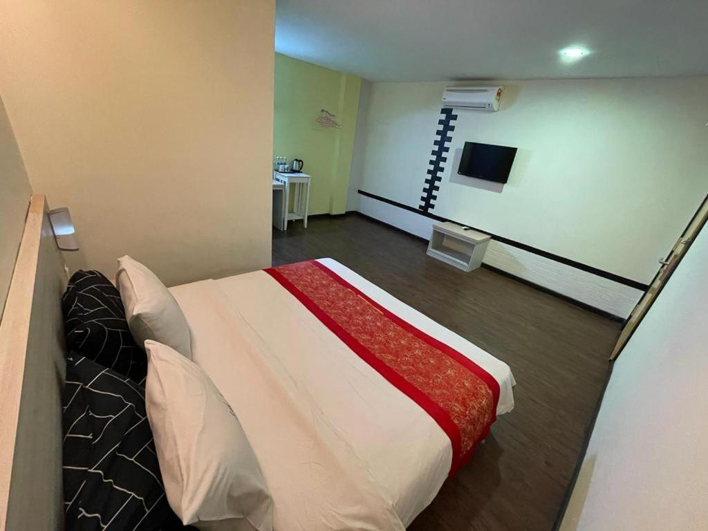 N&L Hotel Kuala Terengganu Buitenkant foto