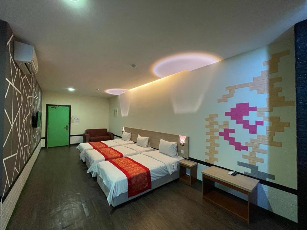 N&L Hotel Kuala Terengganu Buitenkant foto