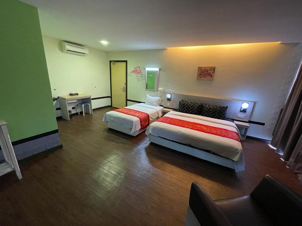 N&L Hotel Kuala Terengganu Buitenkant foto