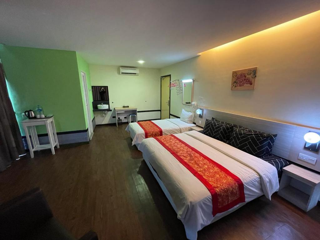 N&L Hotel Kuala Terengganu Buitenkant foto
