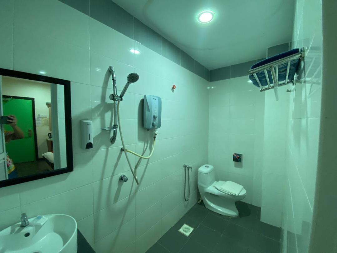 N&L Hotel Kuala Terengganu Buitenkant foto